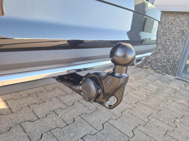 Skoda Karoq Sportline 1.5 TSI 150PS DSG, SCHWARZ-MET, 5JGARANTIE, AHK SCHWENKBAR, 19" ALU SAGITARIUS, BEHEIZTE FRONTSCHEIBE, SITZHEIZUNG, MATRIX-LED, Elektr. Heckklappe, Virtual Cockpit 10", Climatronic, NAVI, ACC, Parksensoren v/h, R&uuml;ckfahrkamera, Dachreling, PRIVACY-GLAS 