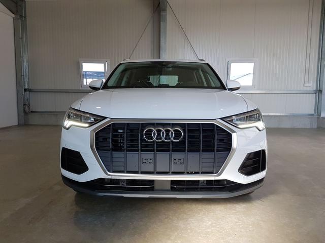 Audi / Q3 / Weiß / / / 