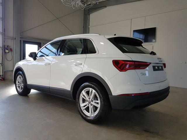 Audi / Q3 / Weiß / / / 