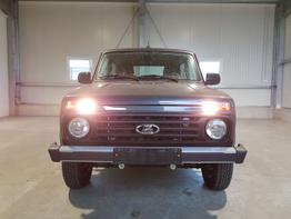 Lada Niva - Legend 4x4 1.7 83 PS-Reserverad-SHZ-Bordcomputer-2xel.Fenster-4Sitzer-eCall-Sofort
