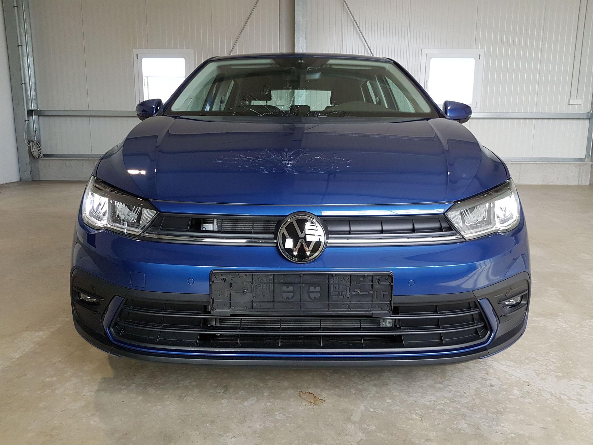 Volkswagen / POLO / Blau /  /  / 