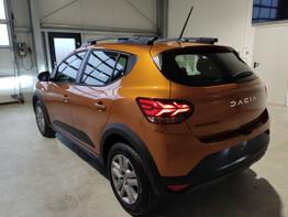 Dacia / Sandero / Orange /  /  / 