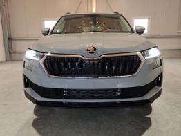 Skoda Karoq Selection 1.5 TSI 150 PS DSG 4 Jahre Garantie-Anhängerkupplung-Keyless-AppleCarPlay-AndroidAuto-Sunset-Tempomat-2-Zonen-Klima-16''Alu 