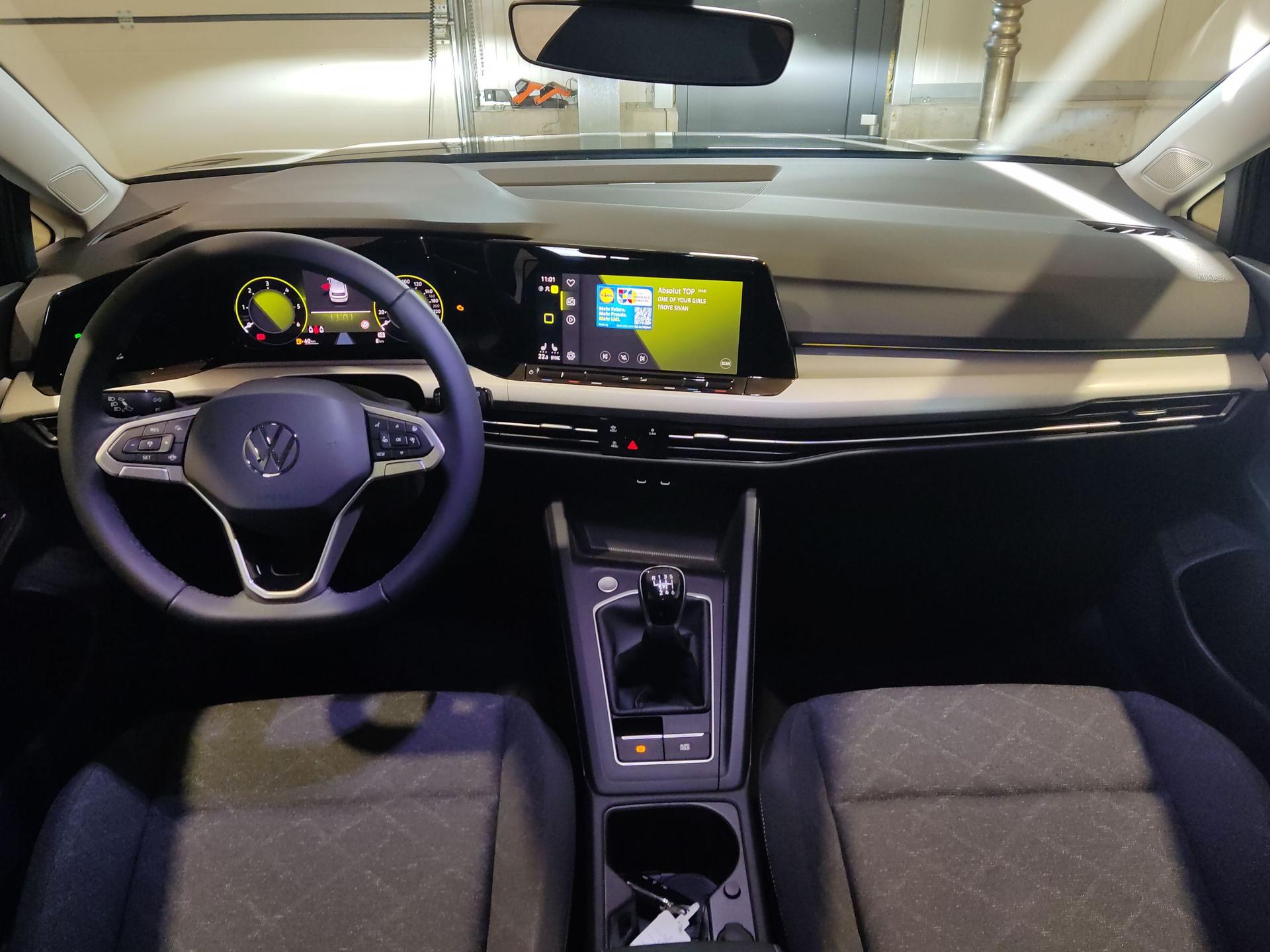 Volkswagen Golf 1.5 TSI 130PS Life Klimaautomatik Sitzheizung Lenkradheizung  AbstandsTempomat LED-Scheinw. PDC v+h 16LM Apple Car Play Android Auto  günstiger kaufen EU-Neuwagen
