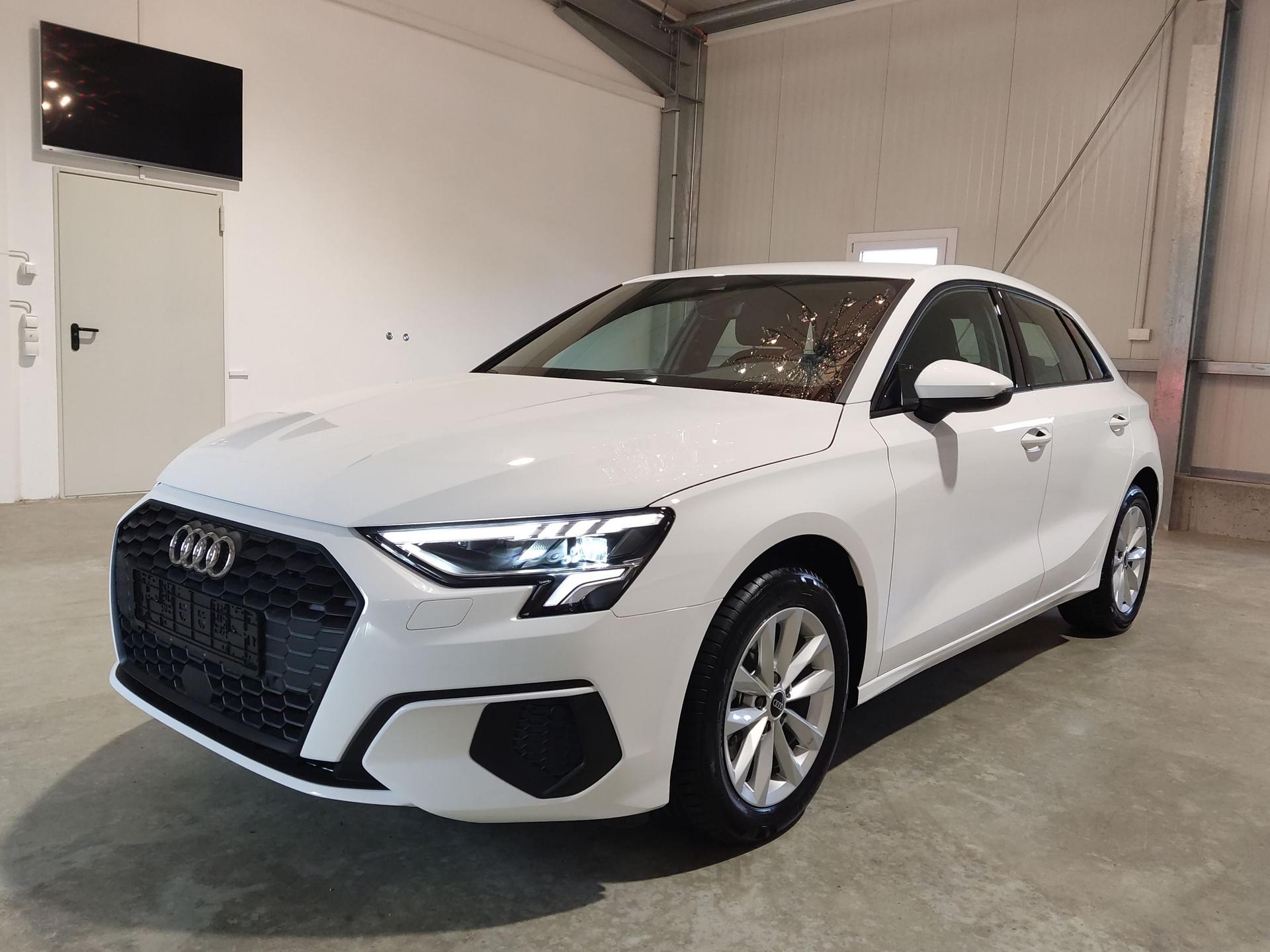 Audi / A3 Sportback / Weiß /  /  / 