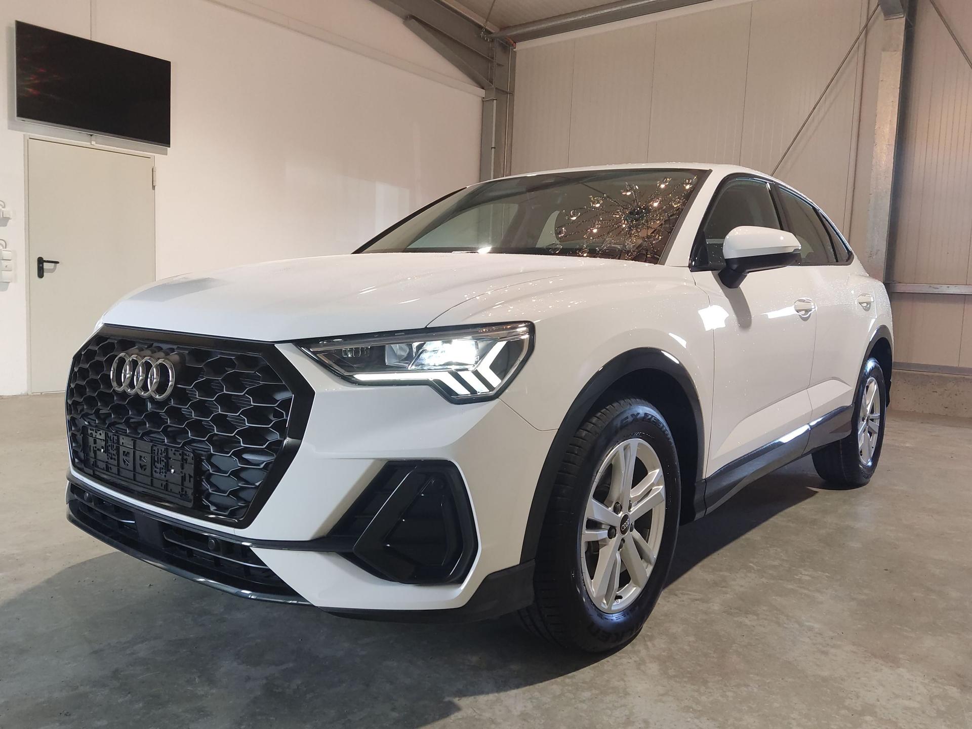 Audi / Q3 Sportback / Weiß /  /  / 