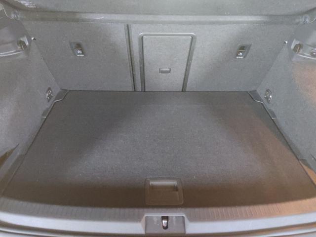 Volkswagen / Golf / Silber / / / , Beispielbilder, ggf. teilweise mit Sonderausstattung