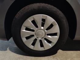 Skoda Fabia Selection 1.0 TSI DSG 115 PS 4-Jahre-Garantie-Anhängerkupplung-AppleCarPlay-AndroidAuto-LED-PDC-Sitzheizung-DAB-Klima-Tempomat-Rückfahrkamera-2xPDC 