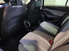 Skoda Octavia Combi Exclusive 2.0 TDI 150 PS DSG Neues Modell Navi-AndroidAuto-AppleCarPlay-Teilleder-Rückfahrkamera-ACC-DigitalCockpit-LED-Matrix-Ambientebeleuchtung-Keyless-el.Heckklappe-17''Alu-sofort 