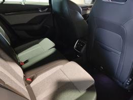 Skoda Octavia Combi Exclusive 2.0 TDI 150 PS DSG Neues Modell Navi-AndroidAuto-AppleCarPlay-Teilleder-Rückfahrkamera-ACC-DigitalCockpit-LED-Matrix-Ambientebeleuchtung-Keyless-el.Heckklappe-17''Alu-sofort 