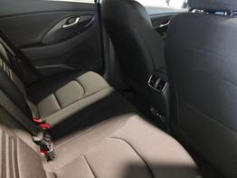 Hyundai i30 Kombi Style Plus Edition 1,5 T-GDI MHEV 48 V 140 PS 7-DCT Navi-Klimaautomatik-AppleCarPlay-AndroidAuto-Rückfahrkamera-PDC-DAB-16''Alu-Sofort 