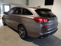 Hyundai i30 Kombi Smart Plus Edition 1.5 T-GDI 160 PS DCT Navi-AppleCarPlay-AndroidAuto-Winterpaket-LED-Rückfahrkamera-2xPDC-Klimaautomatik-16''Alu-sofort 