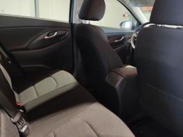 Hyundai i30 Kombi Smart Plus Edition 1.5 T-GDI 160 PS DCT Navi-AppleCarPlay-AndroidAuto-Winterpaket-LED-Rückfahrkamera-2xPDC-Klimaautomatik-16''Alu-sofort 