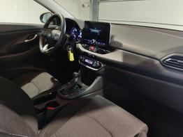 Hyundai i30 Kombi Smart Plus Edition 1.5 T-GDI 160 PS DCT Navi-AppleCarPlay-AndroidAuto-Winterpaket-LED-Rückfahrkamera-2xPDC-Klimaautomatik-16''Alu-sofort 