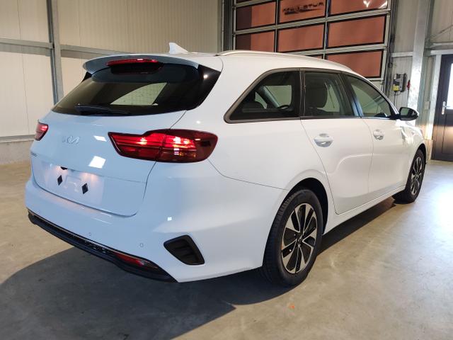 Kia / Ceed Sportswagon / Weiß / / / , Beispielbilder