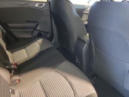 Kia Ceed Sportswagon TOP 1.5 T-GDI 140 PS DCT Navi-AppleCarPlay-AndroidAuto-Tempomat-Rückfahrkamera-Klimaautomatik-Businesspaket-17''Alu 