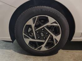 Hyundai i30 Kombi Smart Plus Edition 1.0 T-GDI 100 PS 7DCT Navi-AppleCarPlay-AndroidAuto-Rückfahrkamera-PDC-DAB-Klima-Tempomat-16''Alu-sofort 