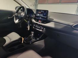 Hyundai i30 Kombi Smart Plus Edition 1.0 T-GDI 100 PS 7DCT Navi-AppleCarPlay-AndroidAuto-Rückfahrkamera-PDC-DAB-Klima-Tempomat-16''Alu-sofort 