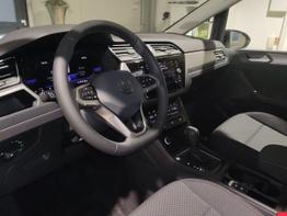 Volkswagen Touran Comfortline 1.5 TSI 150 PS DSG 7-Sitzer-AHK-Navi-LED-Kessy-Rückfahrkamera-Parklenkassist-el.Heckklappe-ACC-3-Zonen Klimaautomatik-Chrompaket-17''Alu 