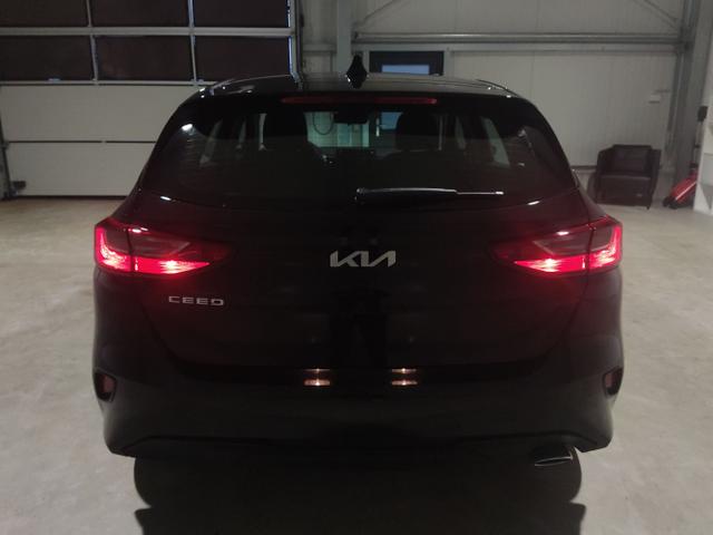 Kia / Ceed Sportswagon / Schwarz / / / , Beispielbilder