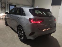Kia Ceed Spin 1.0 T-GDI 100 PS Navi-Rückfahrkamera-Tempomat-Winterpaket-Spurhalteassistent-Klima-AppConnect-16''Alu 