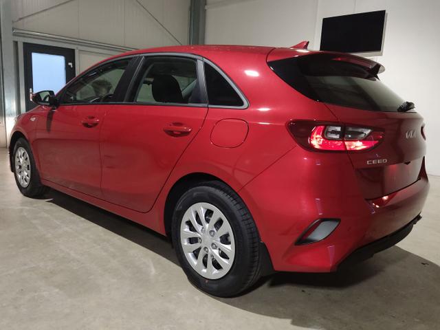 Kia / Ceed Sportswagon / Rot / / / , Beispielbilder, ggf. teilweise mit Sonderausstattung