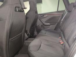 Skoda Kamiq Drive Plus Edition 1.0 TSI 116 PS Anhängerkupplung-AppleCarPlay-AndroidAuto-2-Zonen-Klimaautomatik-Alcantara-Winterpaket-Sunset-LED-Matrix-Rückfahrkamera-17''Alu 