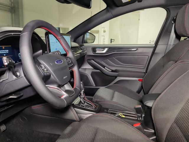Ford / Focus Turnier / Grau / / / , Beispielbilder, ggf. teilweise mit Sonderausstattung