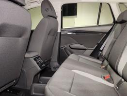 Skoda Elroq 50 - 55 kWh 170 PS Anhängerkupplung-Navi-AppleCarPlay-AndroidAuto-Fernlichtassistent-LED-ACC-19'' 