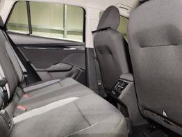 Skoda Elroq 50 - 55 kWh 170 PS Anhängerkupplung-Navi-AppleCarPlay-AndroidAuto-Fernlichtassistent-LED-ACC-19'' 