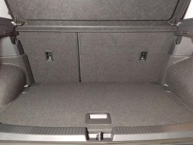 Volkswagen / T-Cross / Grau / / / , Beispielbilder, ggf. teilweise mit Sonderausstattung