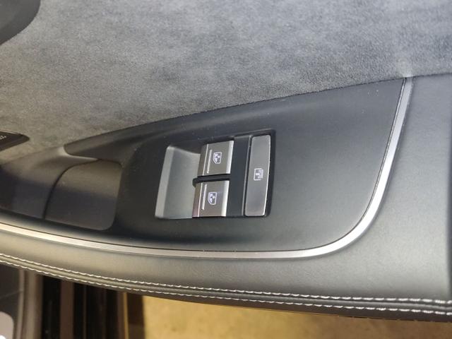 Audi / S8 / Schwarz / / / , Beispielbilder, ggf. teilweise mit Sonderausstattung