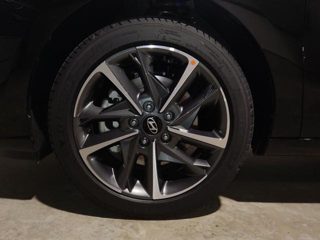 Hyundai / i30 Kombi / Schwarz / / / , Beispielbilder