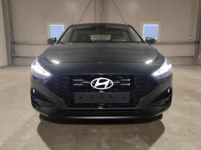 Hyundai / i30 / Grün / / / , Beispielbilder, ggf. teilweise mit Sonderausstattung