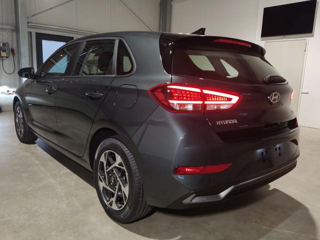 Hyundai / i30 / Grün / / / , Beispielbilder, ggf. teilweise mit Sonderausstattung