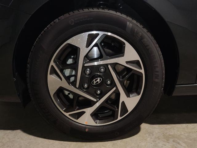Hyundai / i30 / Grün / / / , Beispielbilder, ggf. teilweise mit Sonderausstattung