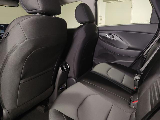 Hyundai / i30 / Grün / / / , Beispielbilder, ggf. teilweise mit Sonderausstattung