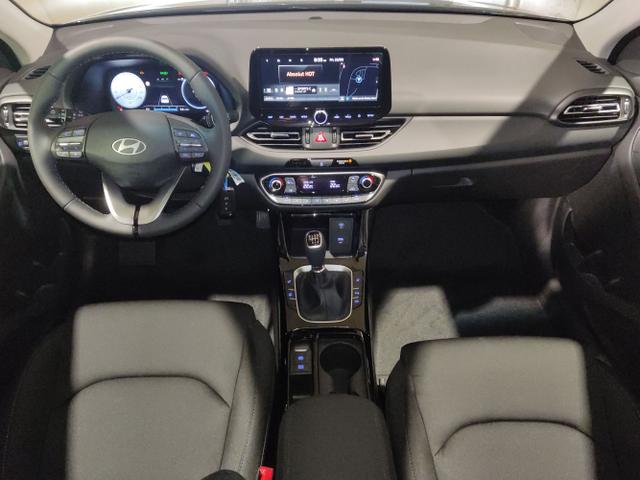 Hyundai / i30 / Grün / / / , Beispielbilder, ggf. teilweise mit Sonderausstattung