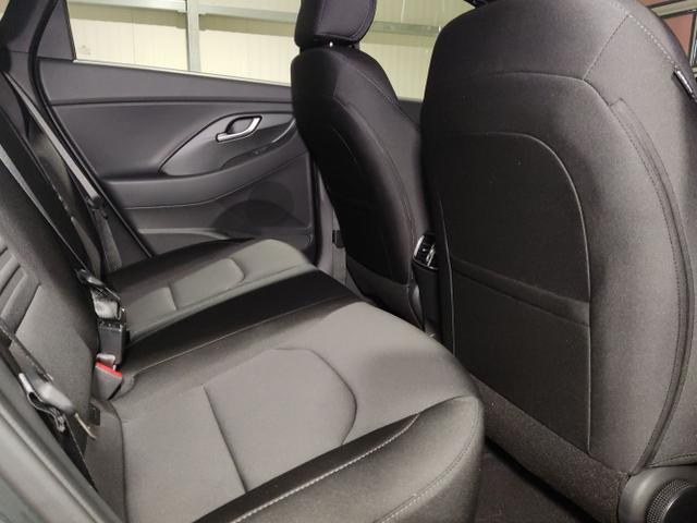 Hyundai / i30 / Grün / / / , Beispielbilder, ggf. teilweise mit Sonderausstattung