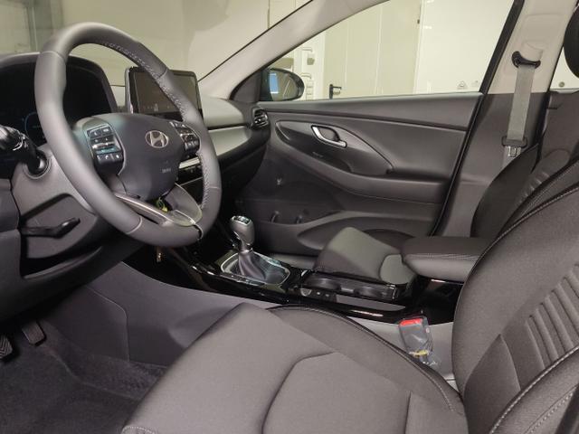 Hyundai / i30 / Grau / / / , Beispielbilder, ggf. teilweise mit Sonderausstattung
