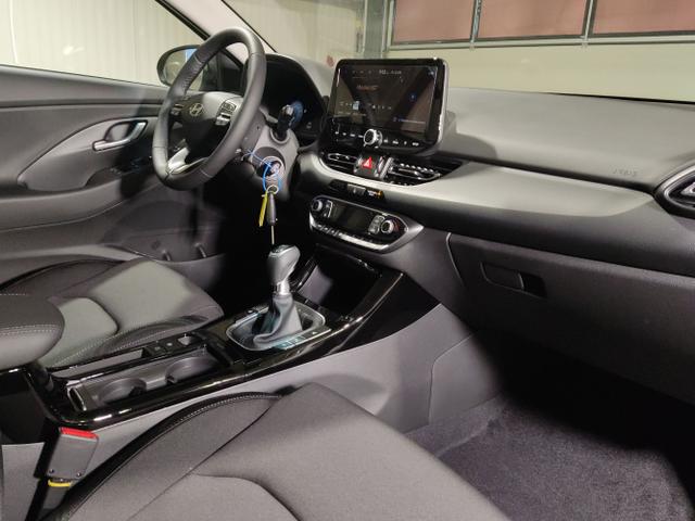 Hyundai / i30 / Grau / / / , Beispielbilder, ggf. teilweise mit Sonderausstattung