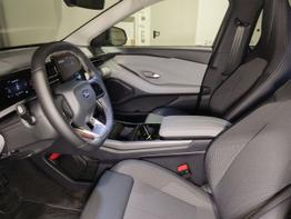 Ford Explorer Limited Edition Extended Range 79kWh 204PS Automatik-el.AHK-Wärmepumpe-AppleCarPlay-AndroidAuto-Klimaautomatik-Winterpaket-Kamera-2xPDC-Keyless-21''-sofort 