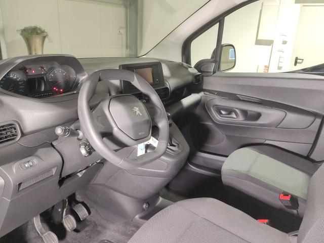Peugeot / Partner / Grau / / / , Beispielbilder, ggf. teilweise mit Sonderausstattung