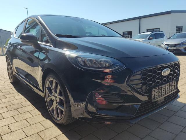 Ford / Fiesta / Schwarz / / / 