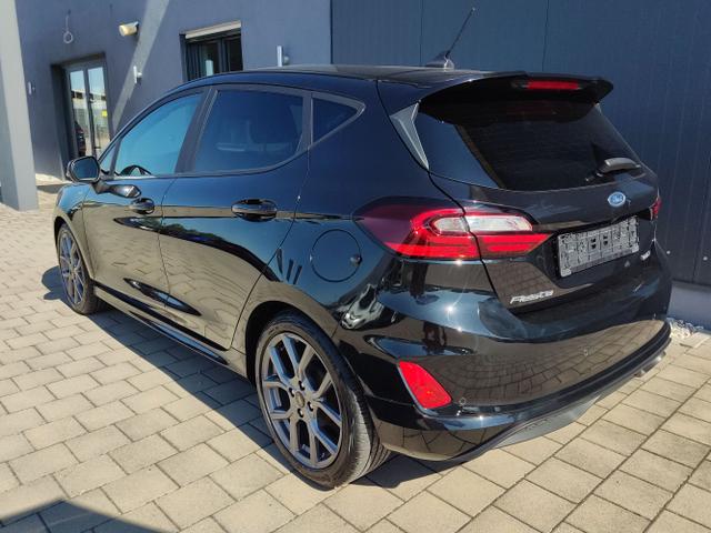Ford / Fiesta / Schwarz / / / 