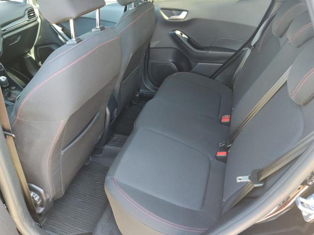 Ford / Fiesta / Schwarz / / / 