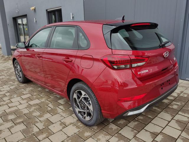 Hyundai / i30 / Rot / / / , Beispielbilder
