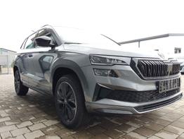 Skoda Karoq Sportline 1,5 TSI 150 PS DSG Navi-4x Sitzheizung-Canton Sound-Anhängerkupplung-LED-Matrix-AppleCarPlay-Android-Auto-ACC-Kessy-2-Zonen-Klimaautomatik-18''Alu-Sofort 