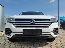 Volkswagen Touareg Limited 3.0 V6 TDI 4Motion Automatik-Anhängerkupplung-Navi-Keyless-ACC-Sitzheizung-Lenkradheizung-el.Heckklappe-18''Alu-Sofort 