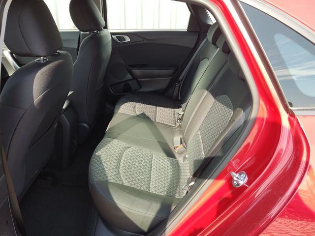 Kia / Ceed Sportswagon / Rot / / / , Beispielbilder, ggf. teilweise mit Sonderausstattung